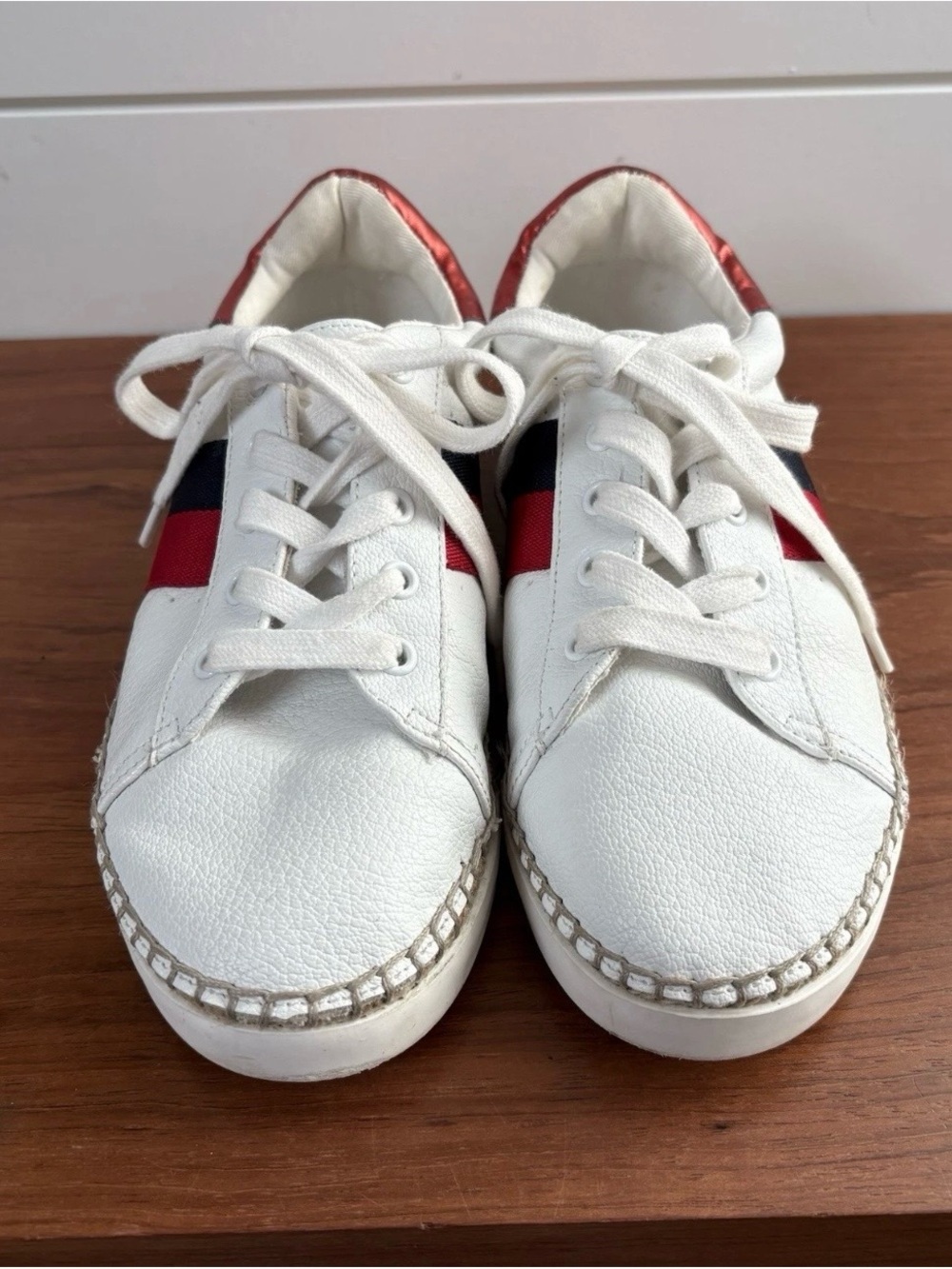 Steve Madden Women's Lex Espadrille White Sneakers Shoes Red Stripes 6 M Classic - Picture 2 of 9